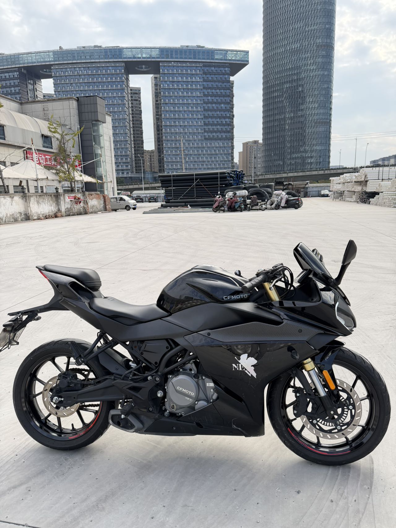 春风250sr高配abs